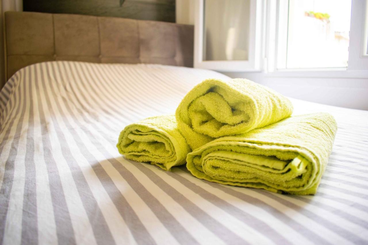 City Center/Navarinou Classical Style Apt-King Bed سالونيك المظهر الخارجي الصورة